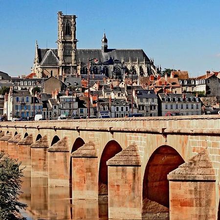 Nevers, Appartement De Standing Proche De La Gare Ngoại thất bức ảnh